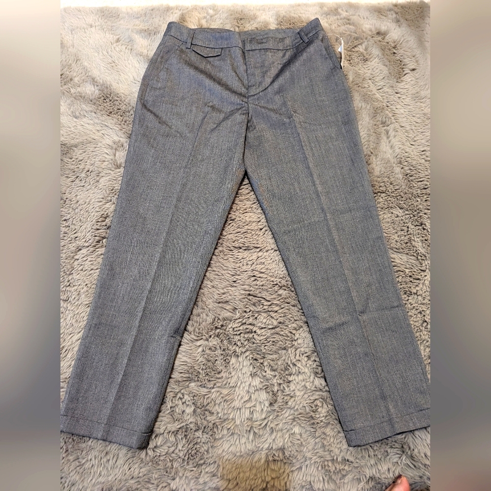Suzy Shier Grey Cropped Dress Pants